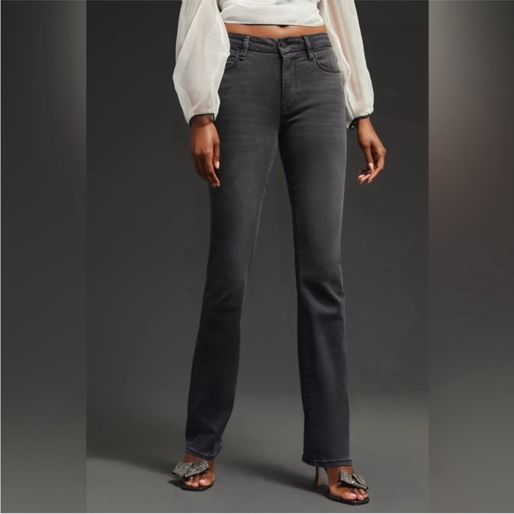 Frame Le Mini Boot Mid Rise Jeans in Carbon/black. Size 31